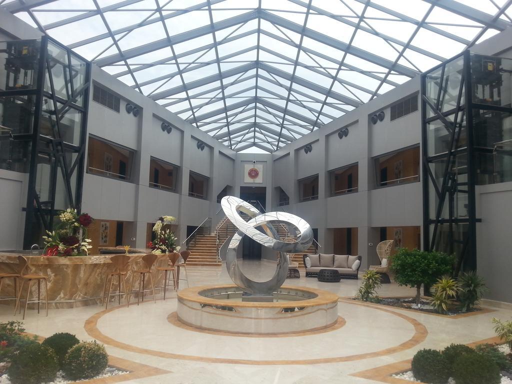 Tio Sea Resort Al Khor Exteriér fotografie Interior of the university