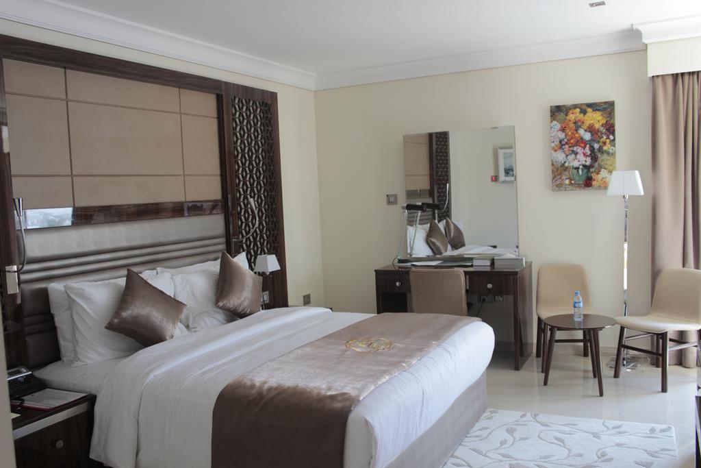 Tio Sea Resort Al Khor Exteriér fotografie A bedroom at the hotel