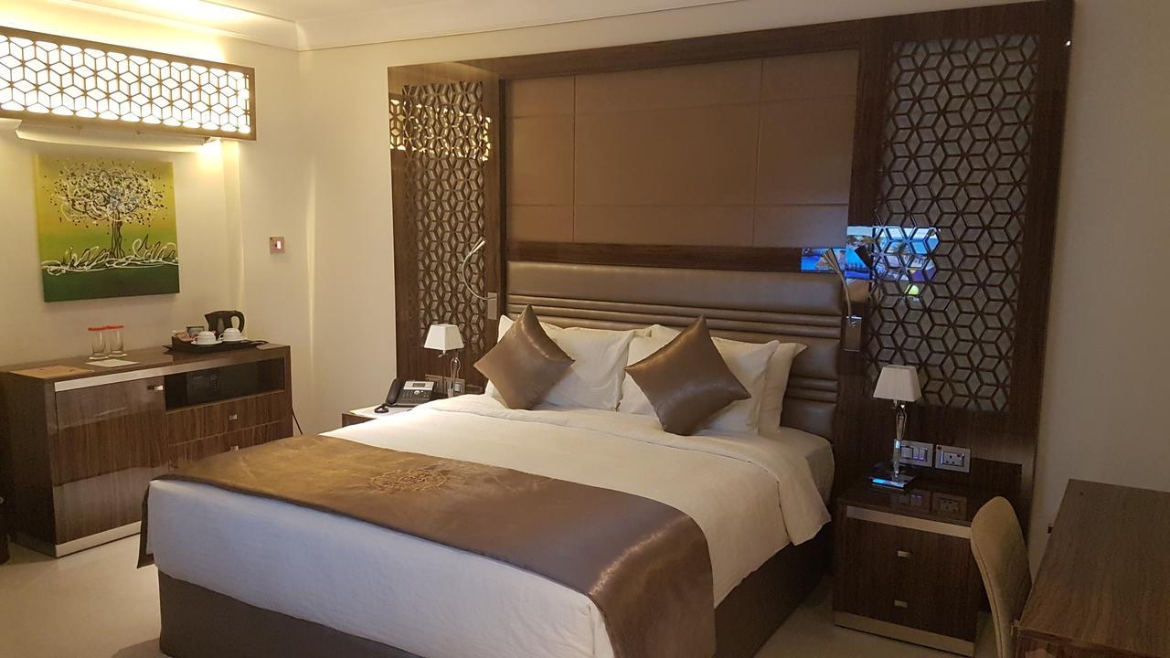 Tio Sea Resort Al Khor Exteriér fotografie A bedroom at the hotel