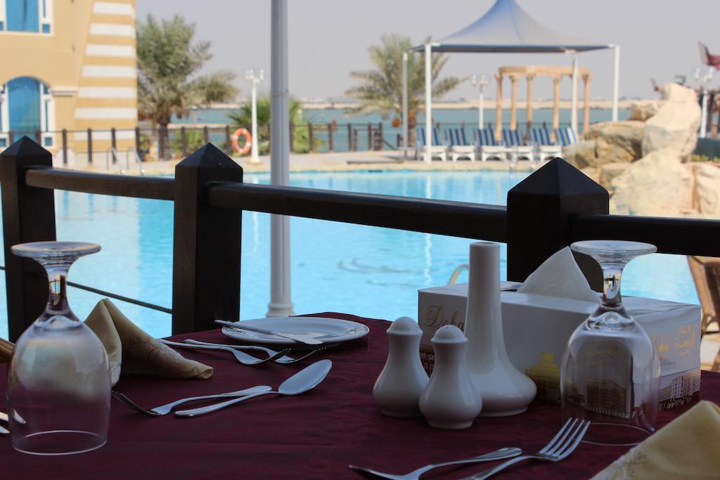Tio Sea Resort Al Khor Exteriér fotografie The pool at the hotel